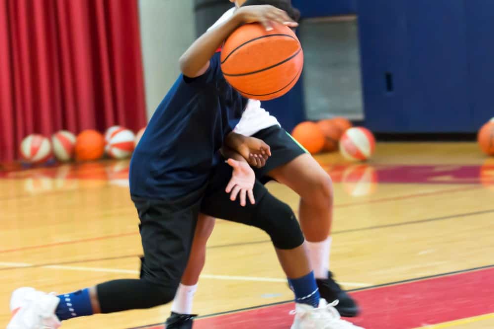 how-to-dribble-better-in-basketball-6-easy-tips